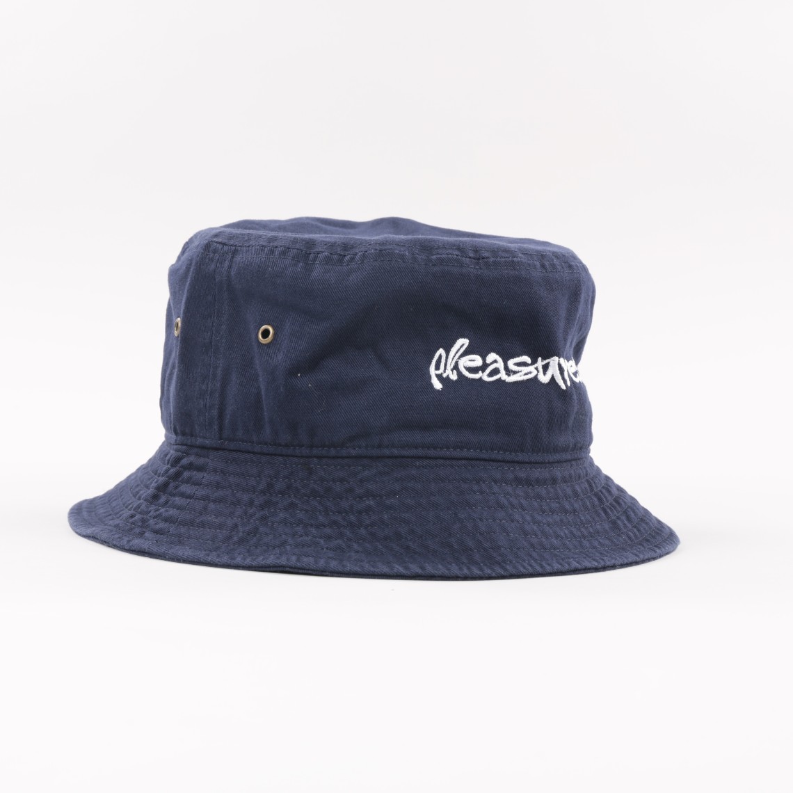 NAVY HIDE LOGO BUCKET HAT