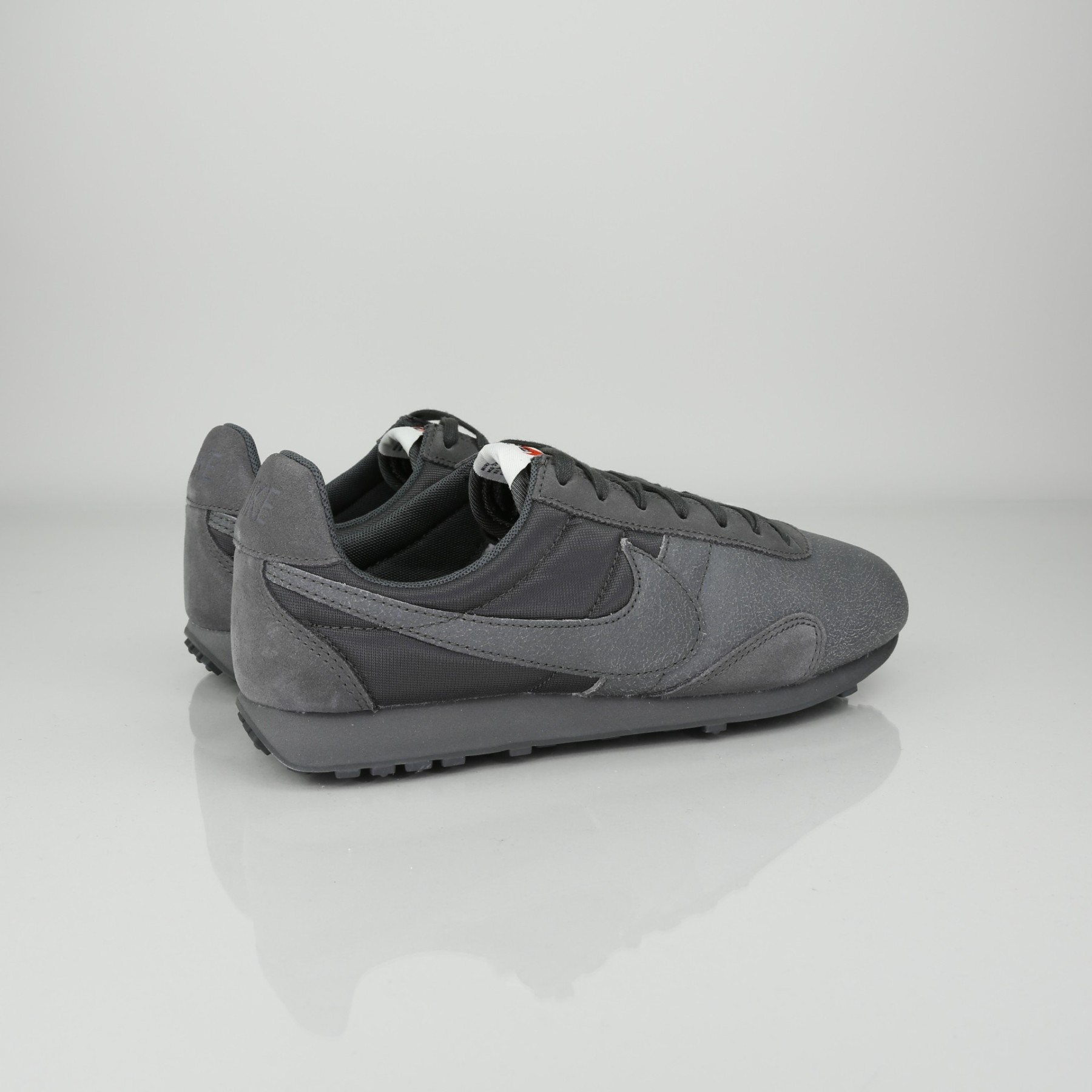 Nike w pre sales montreal racer vntg