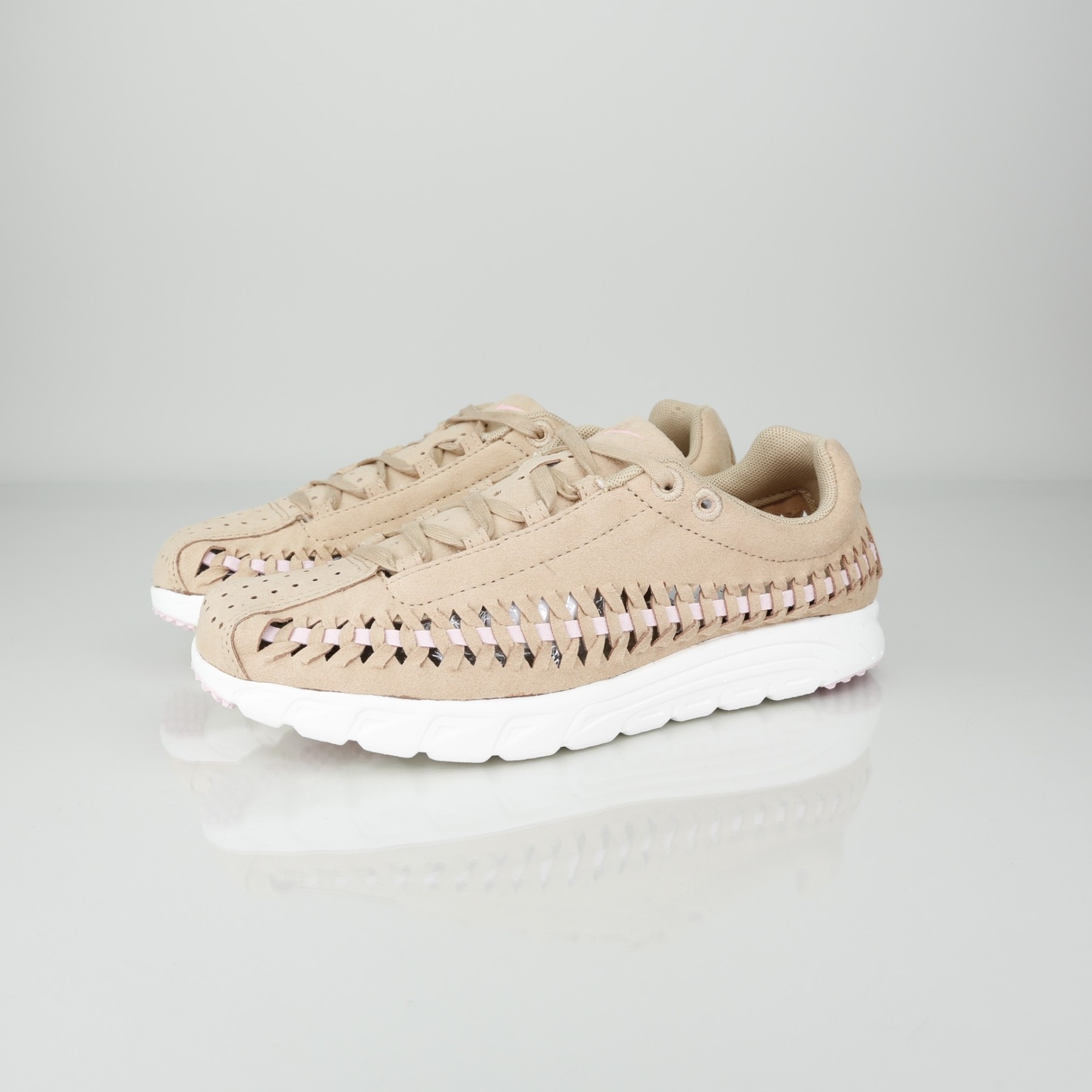 WMNS MAYFLY WOVEN