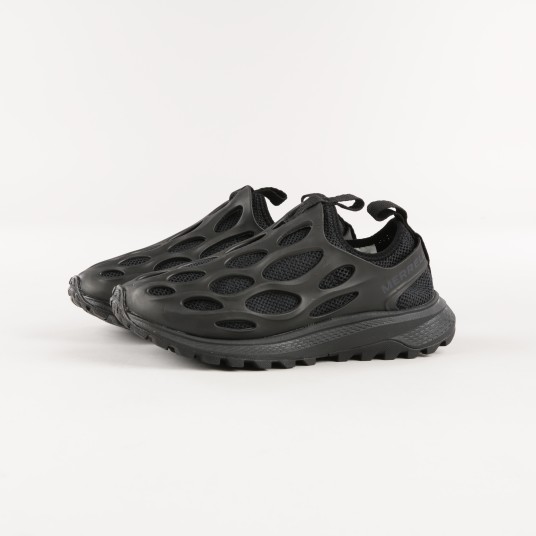 HYDRO RUNNER TRIPLE BLACK