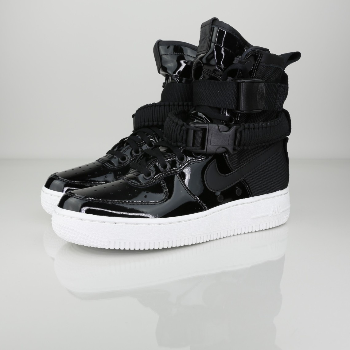 W SF AF1 SE PRM