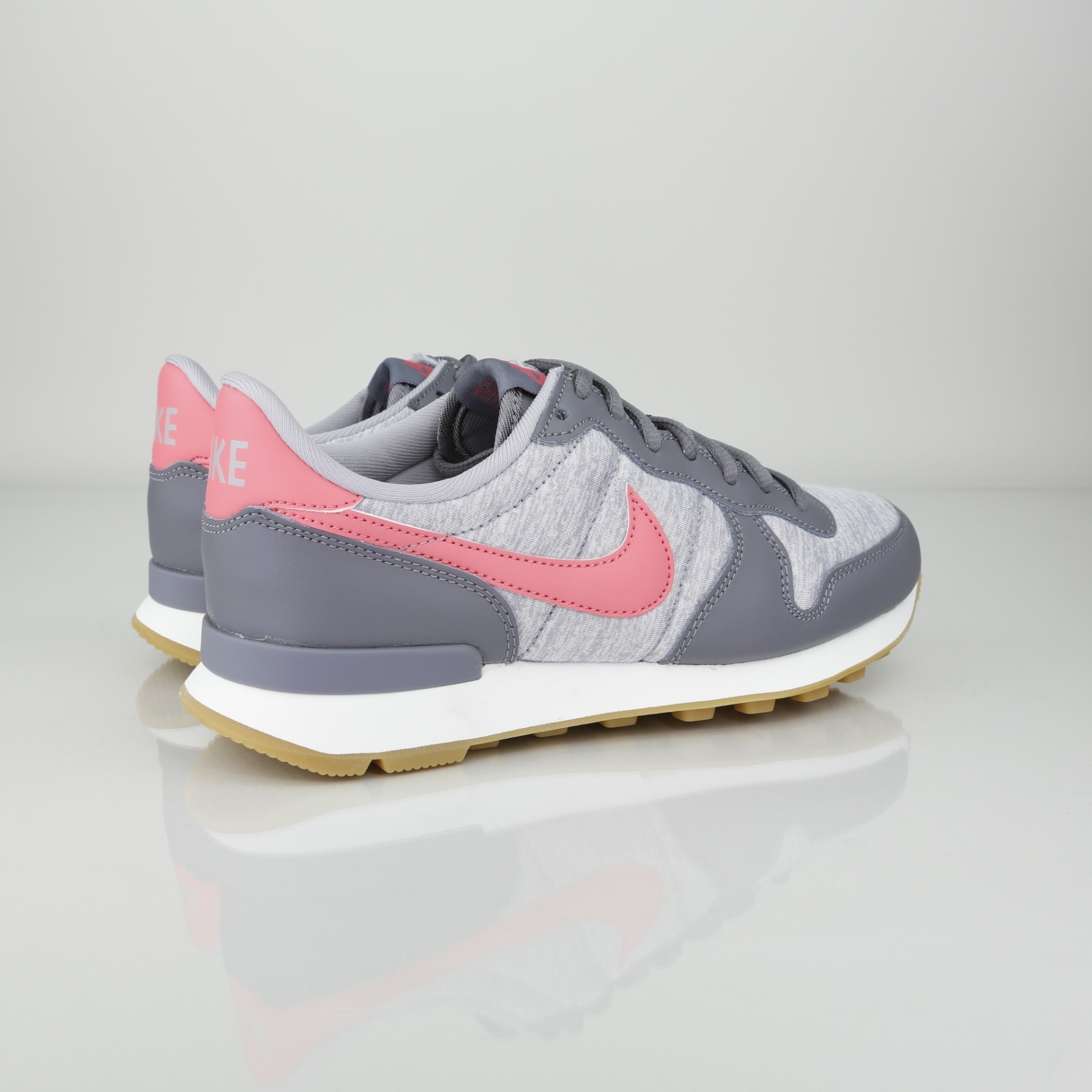 INTERNATIONALIST WMNS