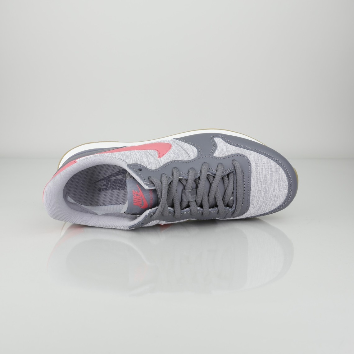 Nike internationalist gunsmoke discount