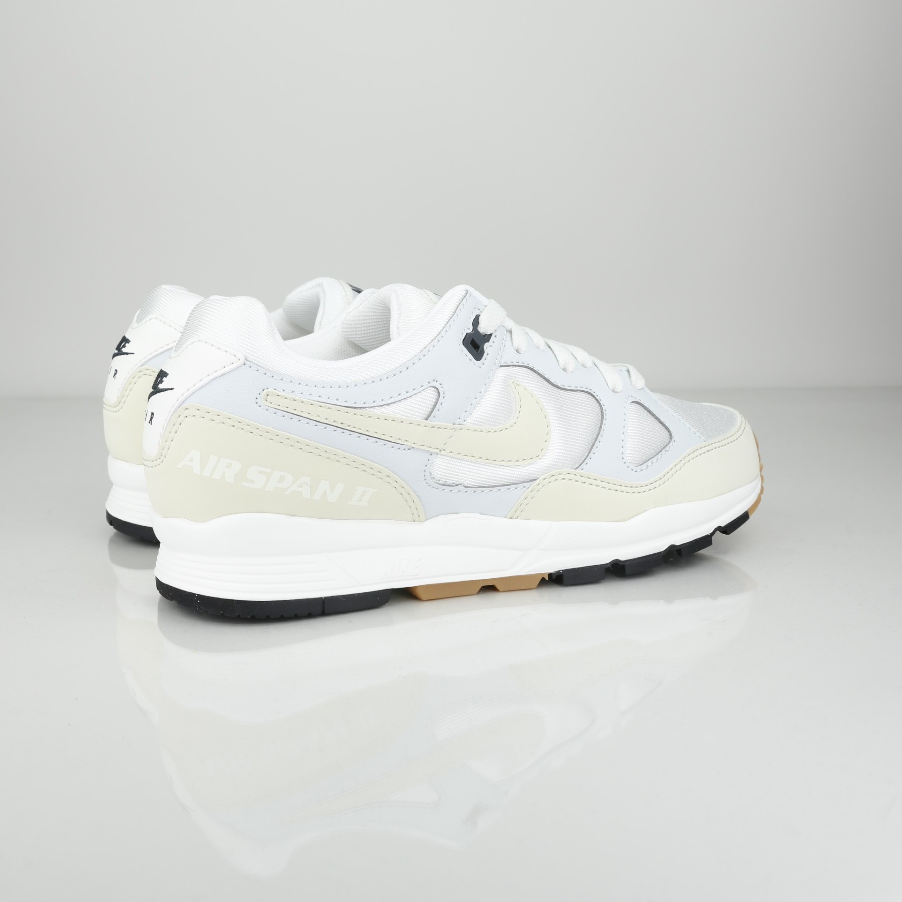 Nike air span deals ii white