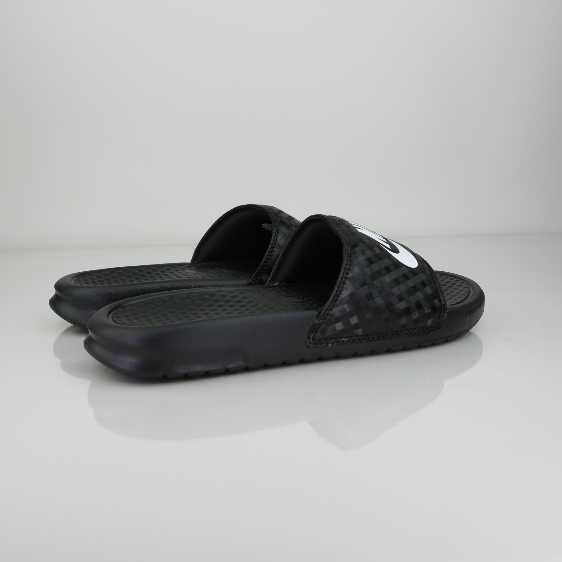 WMNS BENASSI JDI