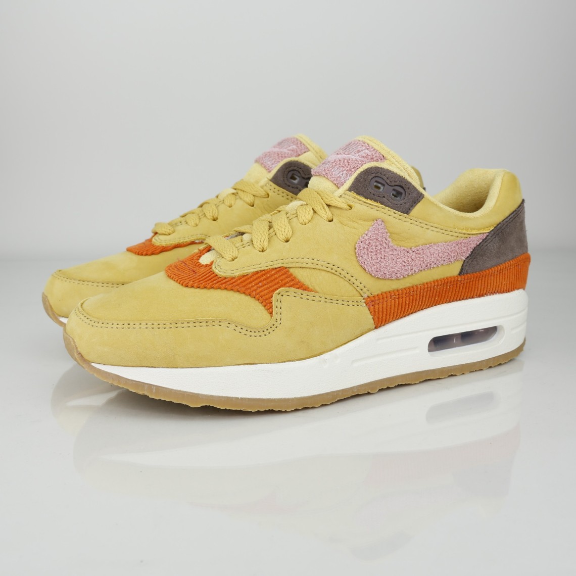 crepe sole air max 1