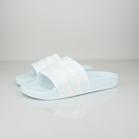 ADILETTE W