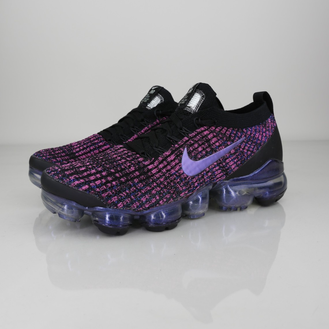 w air vapormax flyknit