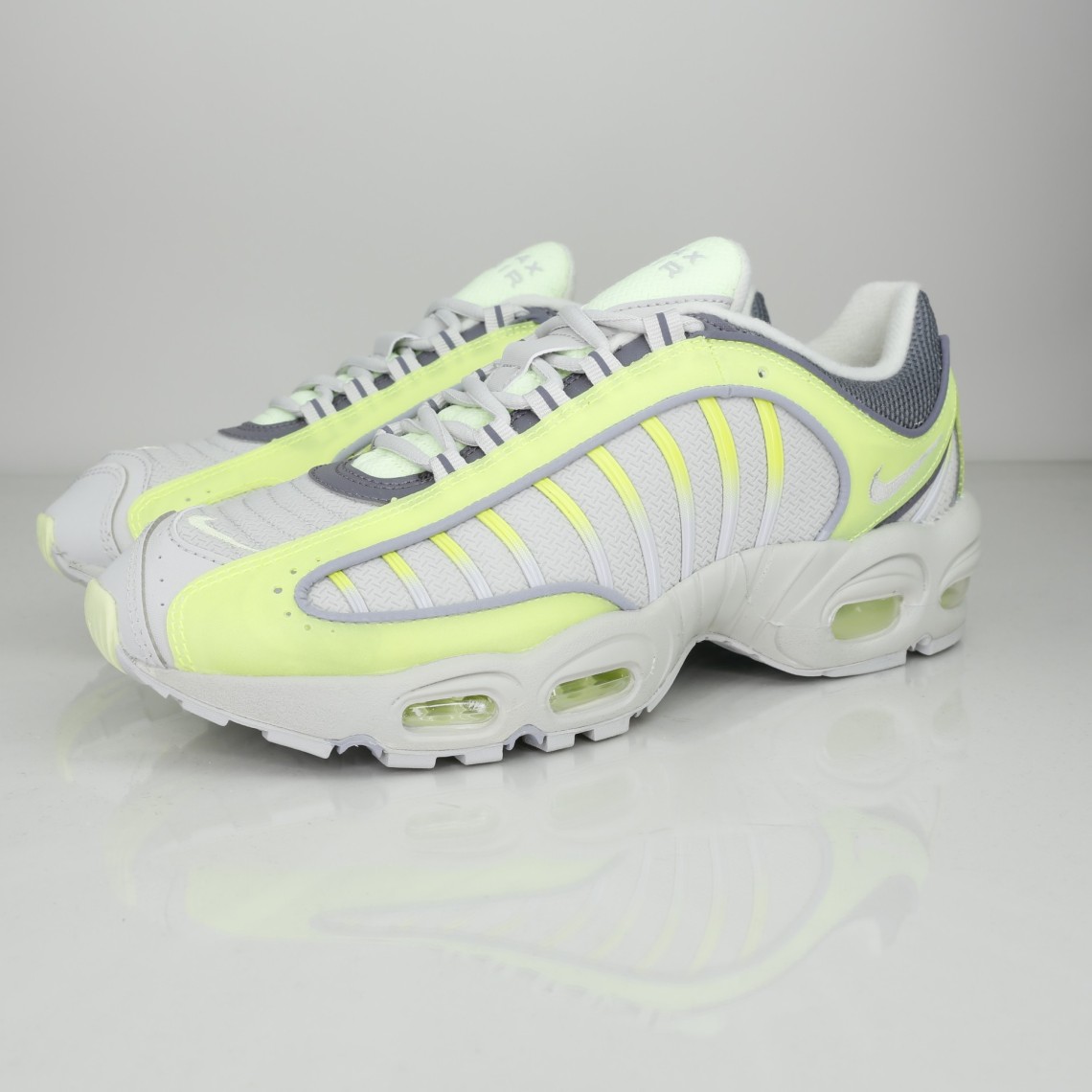 air max tailwind 4