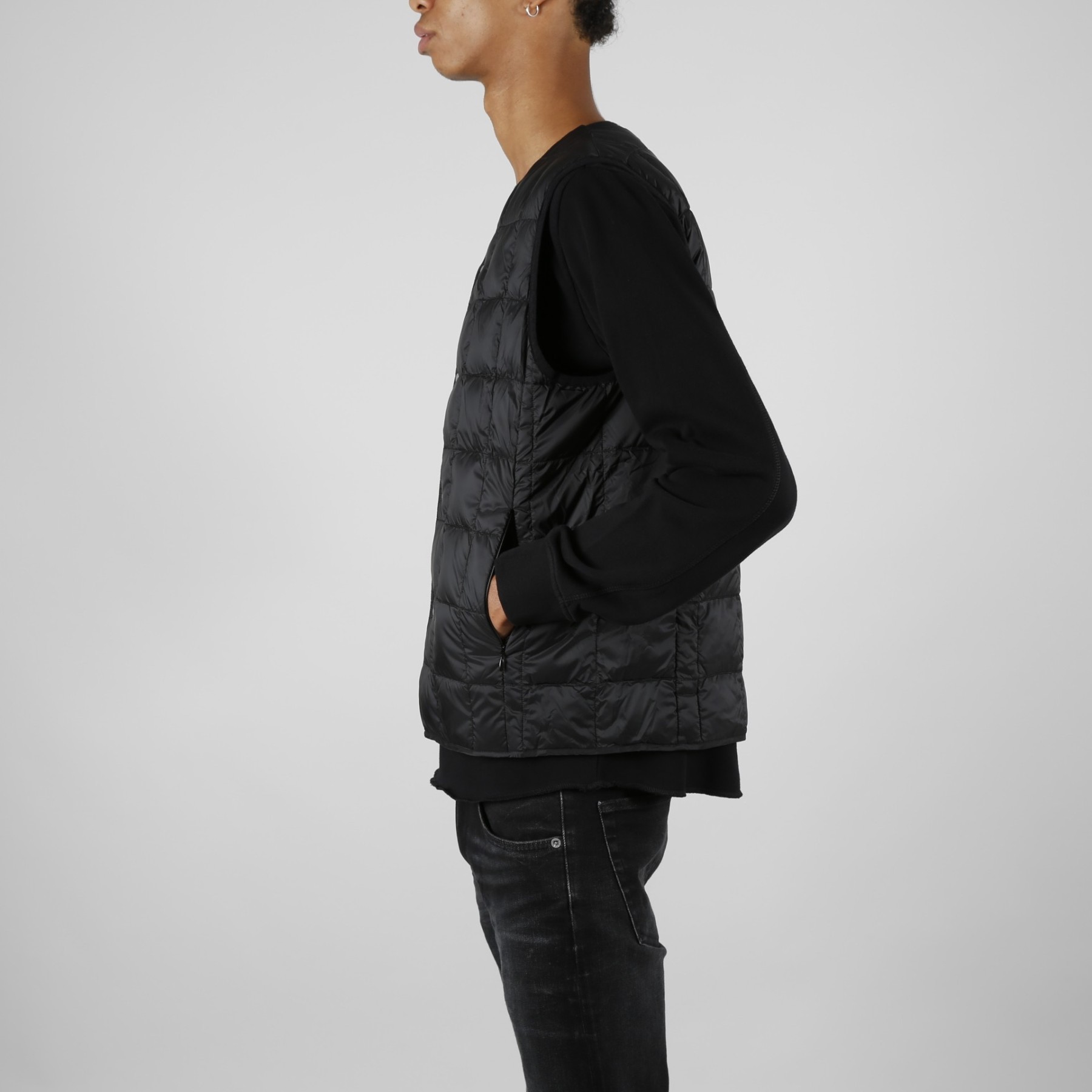 V NECK BUTTON DOWN VEST